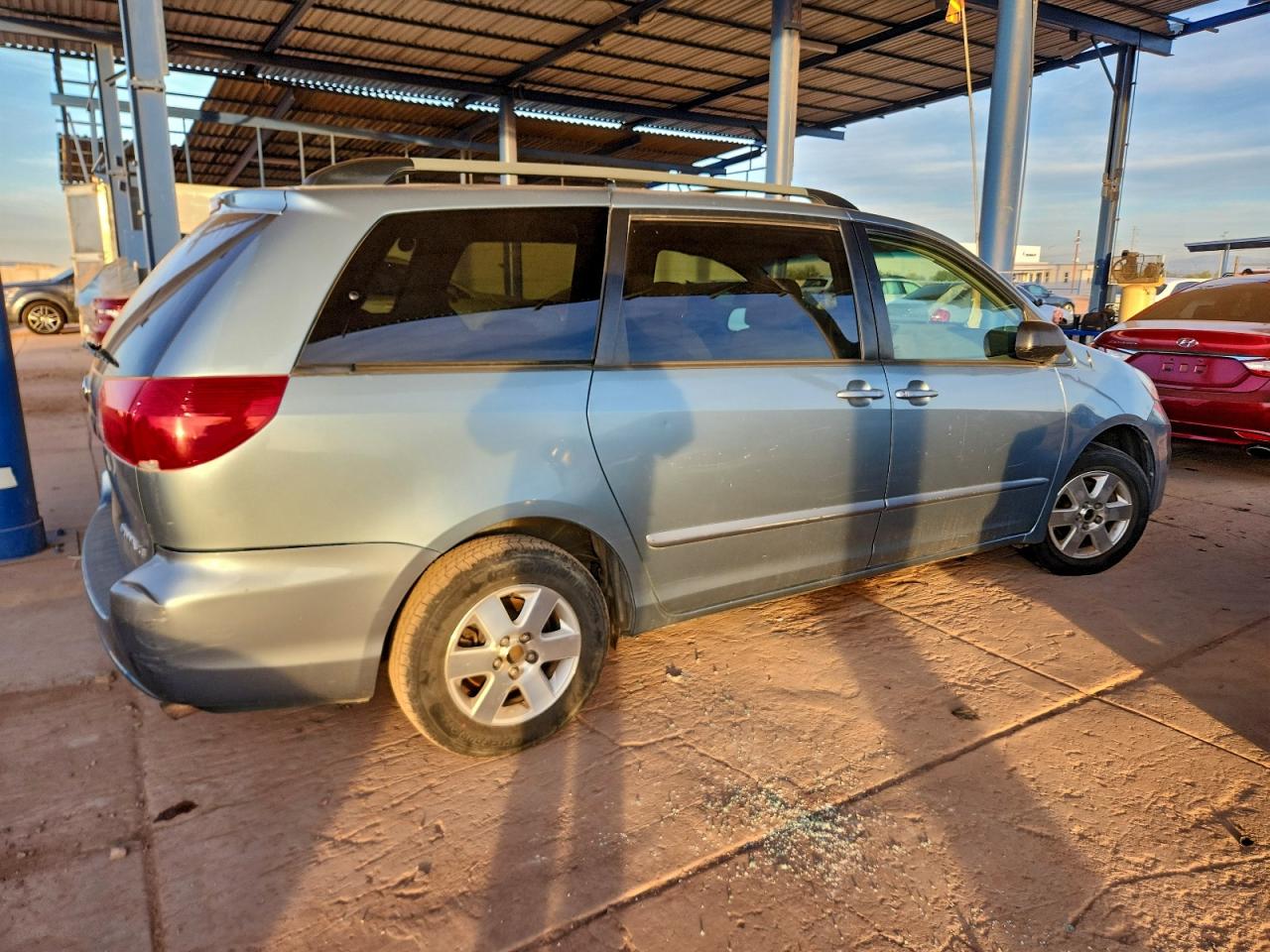 2007 TOYOTA SIENNA CE photo 3