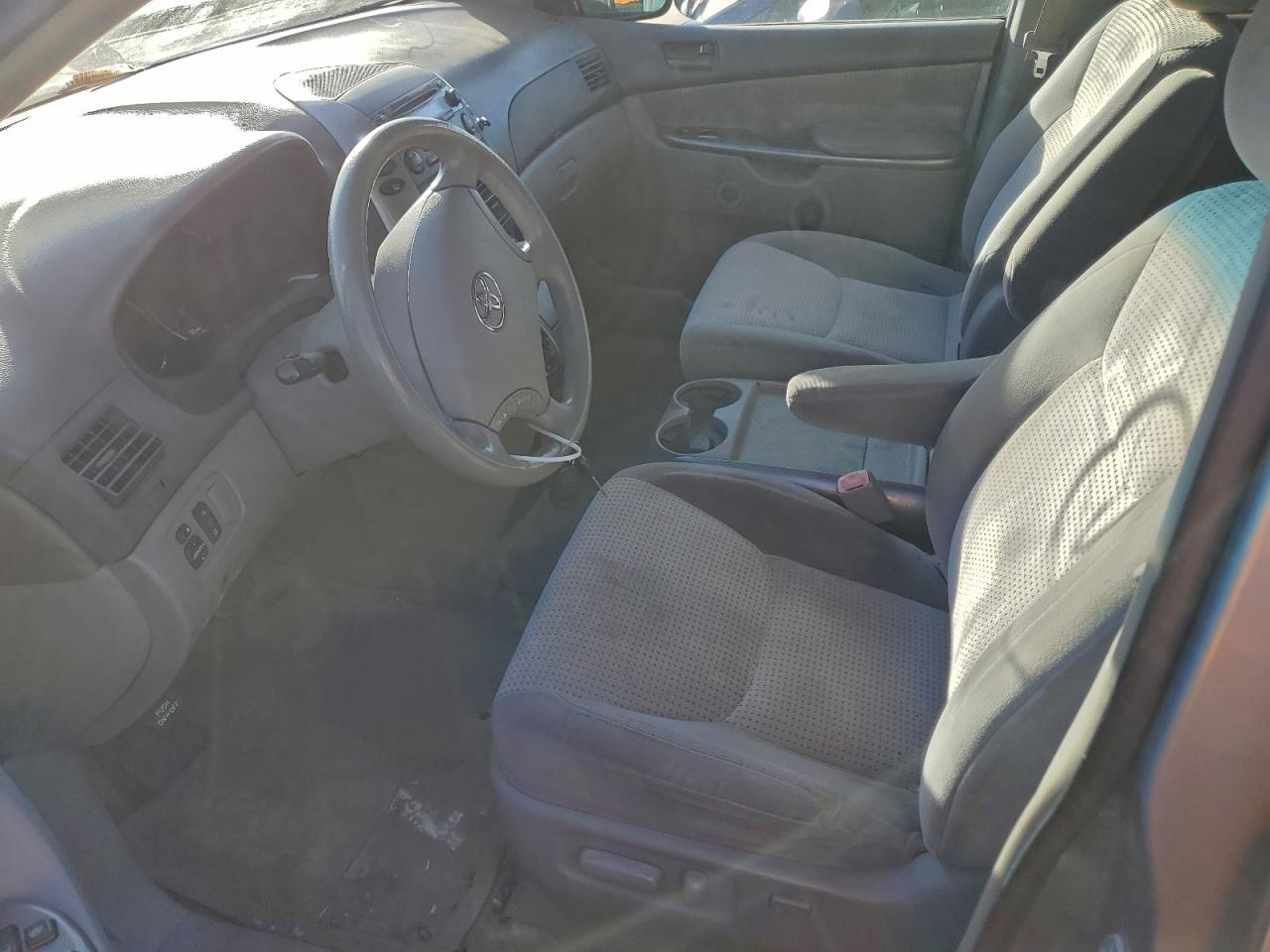 2007 TOYOTA SIENNA CE photo 7