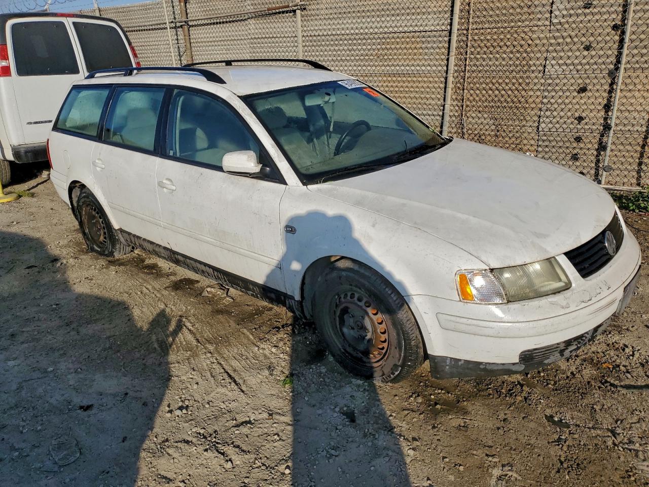 2000 VOLKSWAGEN PASSAT GLS photo 4