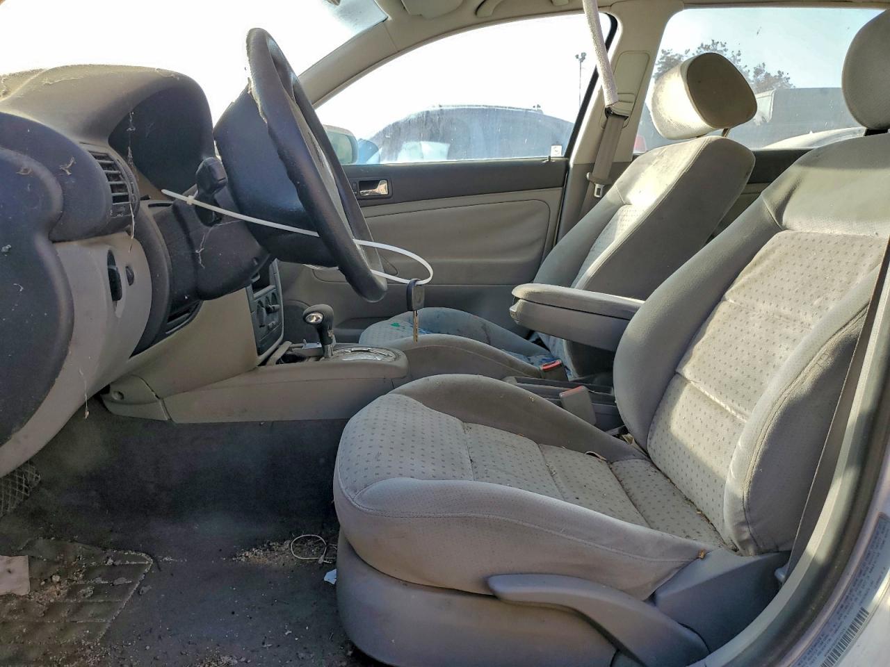 2000 VOLKSWAGEN PASSAT GLS photo 7