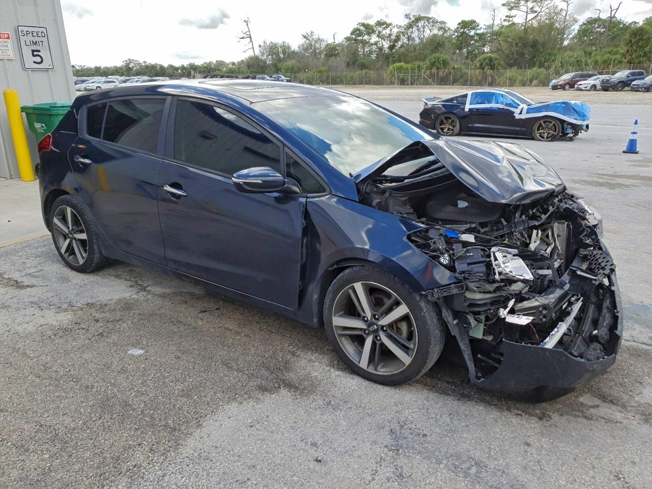 2017 KIA FORTE EX photo 4