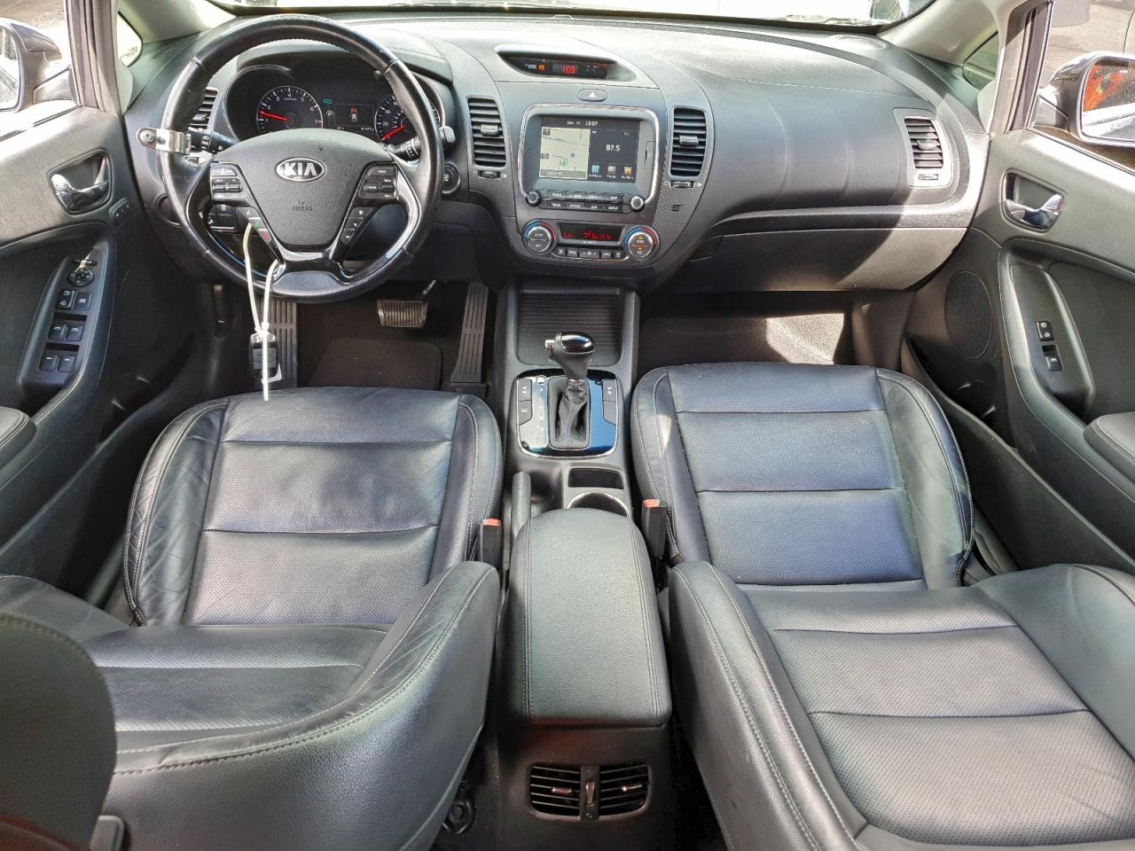 2017 KIA FORTE EX photo 8