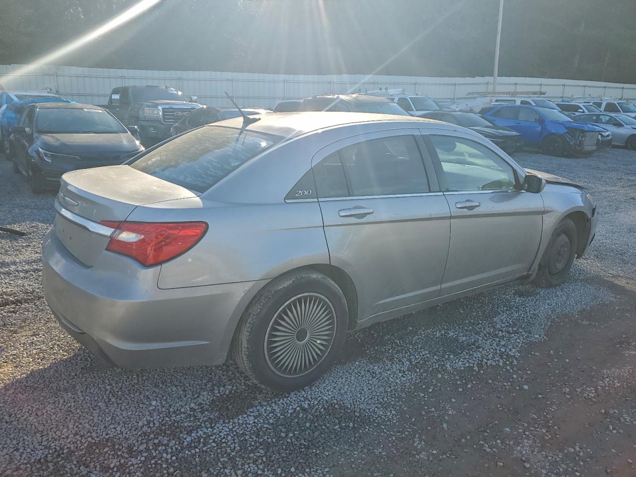 2013 CHRYSLER 200 LX photo 3