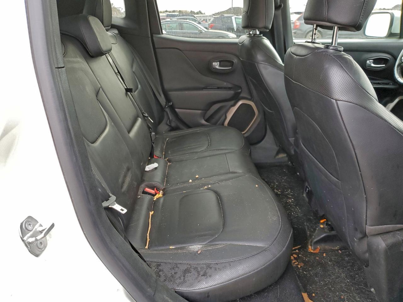 2015 JEEP RENEGADE LIMITED photo 11