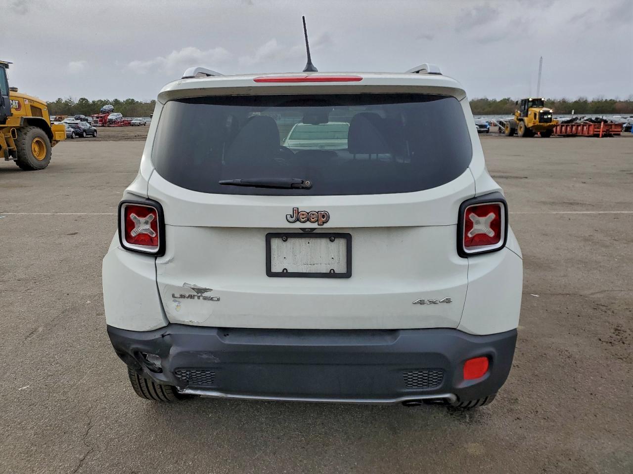 2015 JEEP RENEGADE LIMITED photo 6