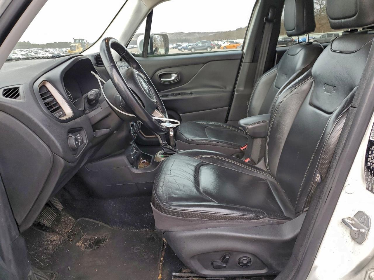 2015 JEEP RENEGADE LIMITED photo 7
