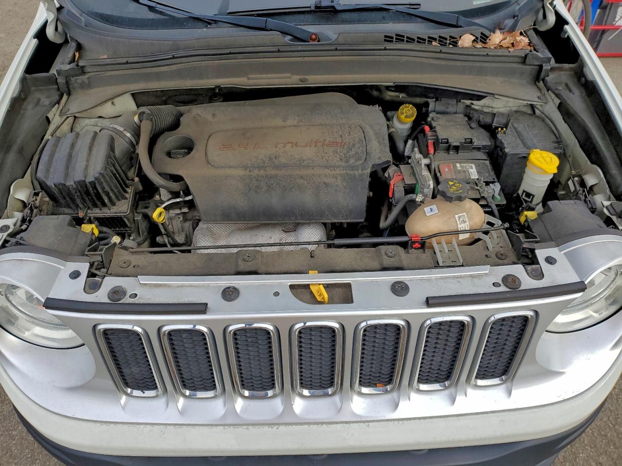 2015 JEEP RENEGADE LIMITED photo 12