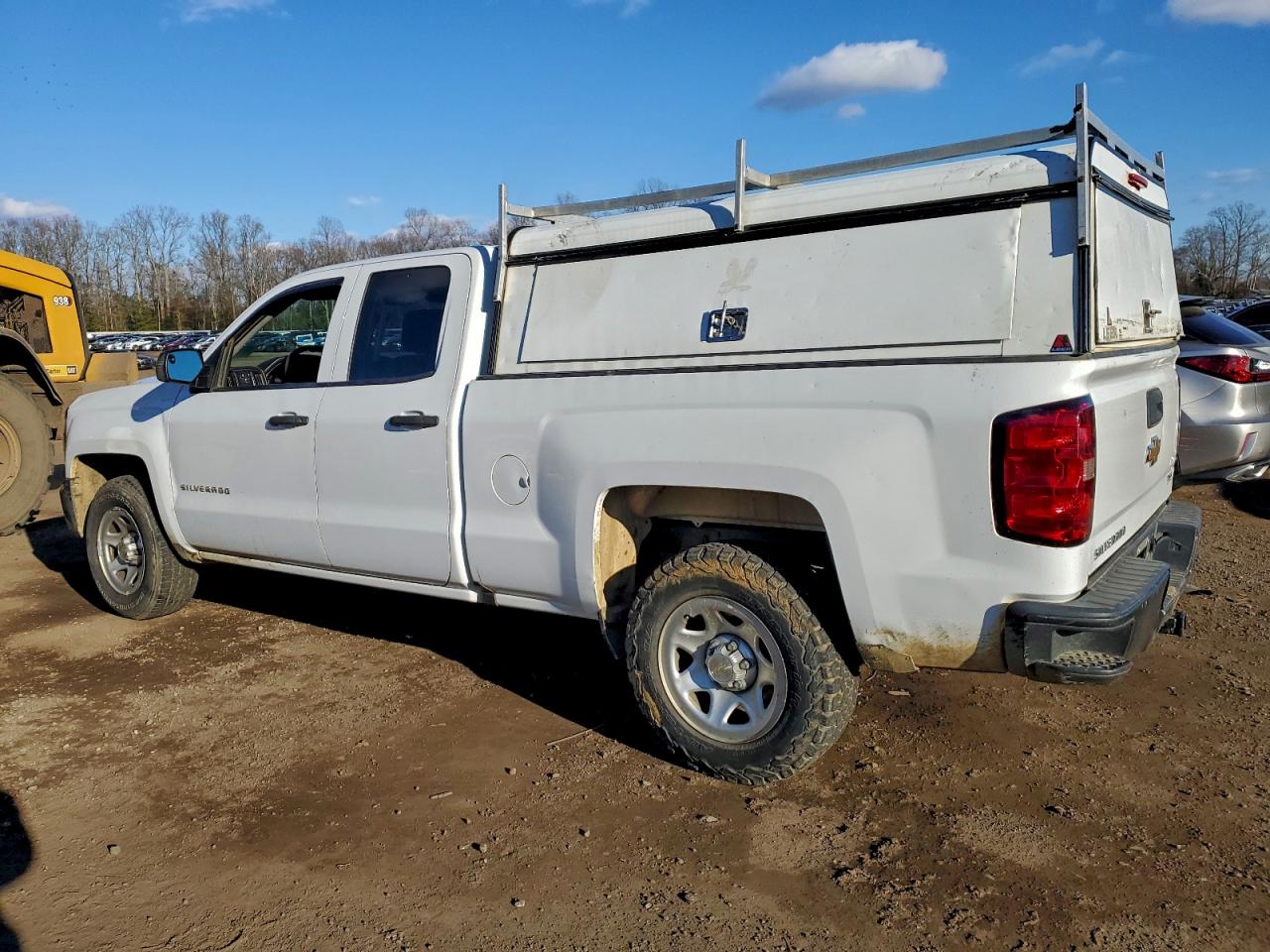 2018 CHEVROLET SILVERADO C1500 photo 2