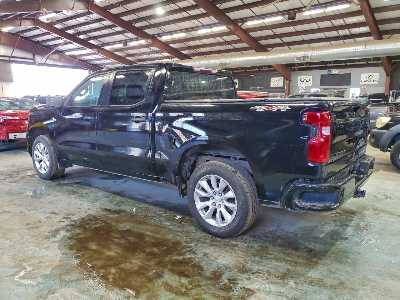 2021 CHEVROLET SILVERADO K1500 CUSTOM photo 2