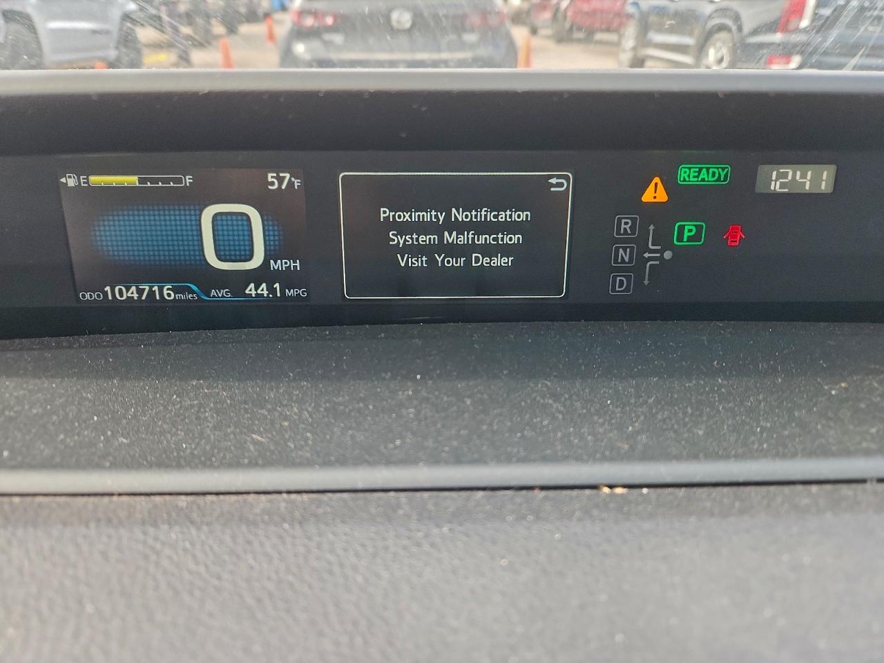 2019 TOYOTA PRIUS photo 9