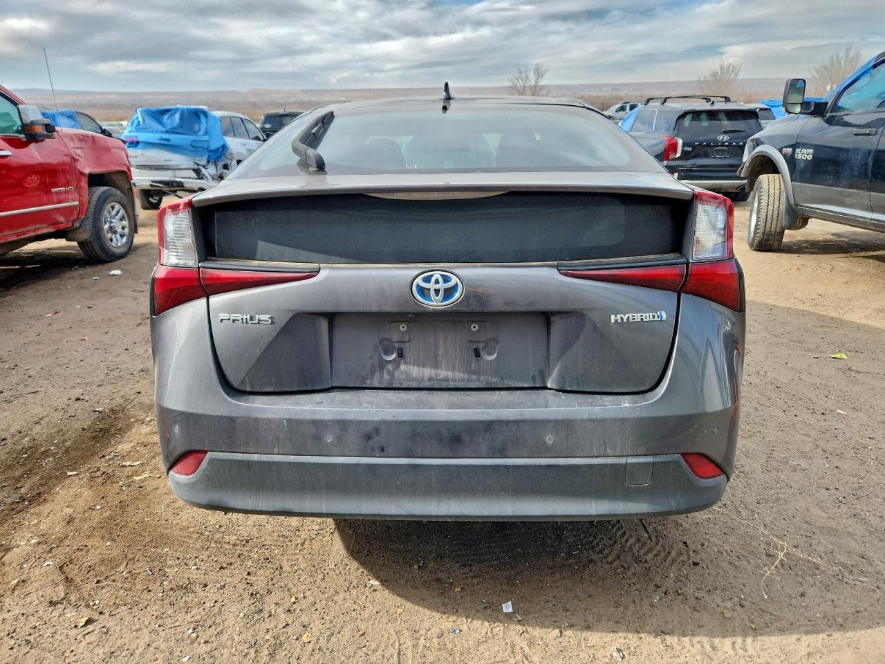 2019 TOYOTA PRIUS photo 6