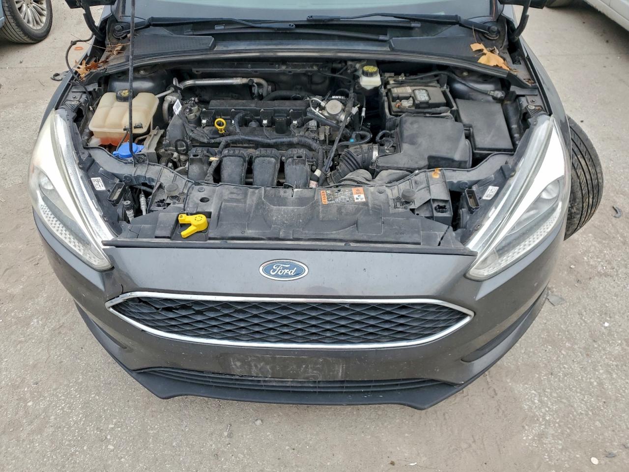 2017 FORD FOCUS SE photo 11