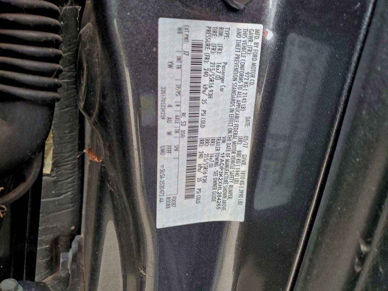 2017 FORD FOCUS SE photo 12