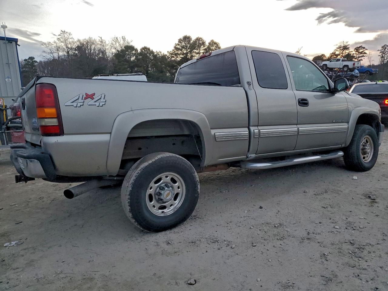 2002 CHEVROLET SILVERADO K2500 HEAVY DUTY photo 3