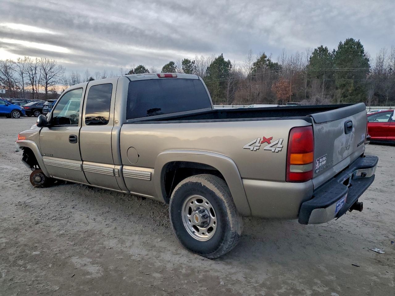 2002 CHEVROLET SILVERADO K2500 HEAVY DUTY photo 2