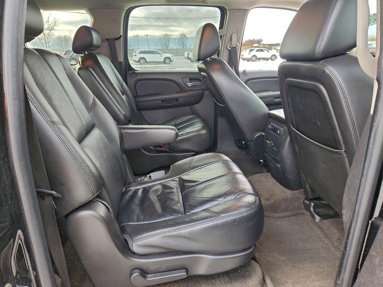2009 GMC YUKON XL K1500 SLT photo 11
