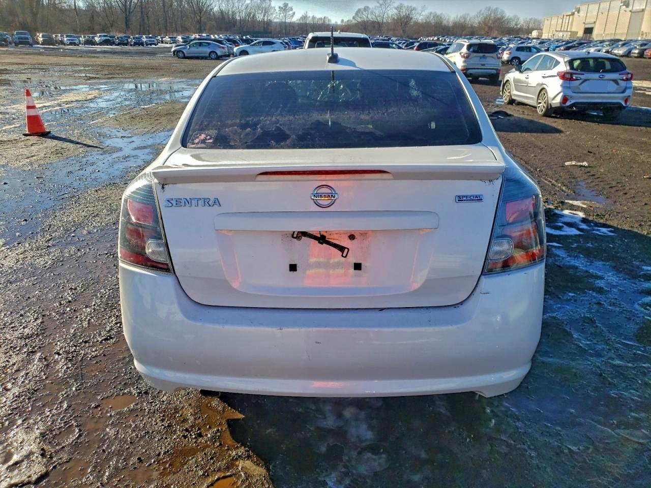 2012 NISSAN SENTRA 2.0 photo 6