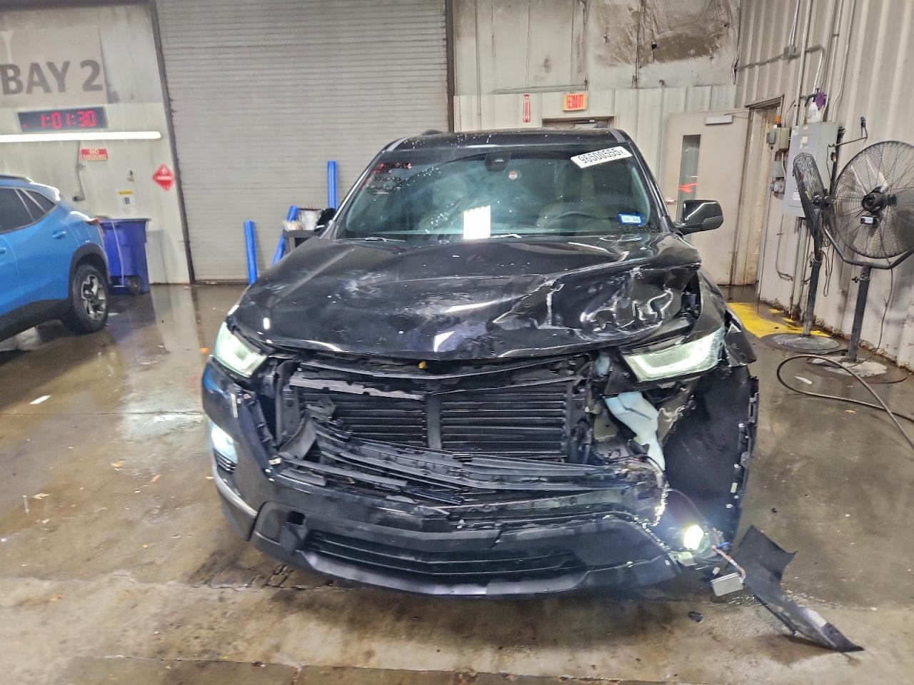 2023 CHEVROLET TRAVERSE LS photo 5