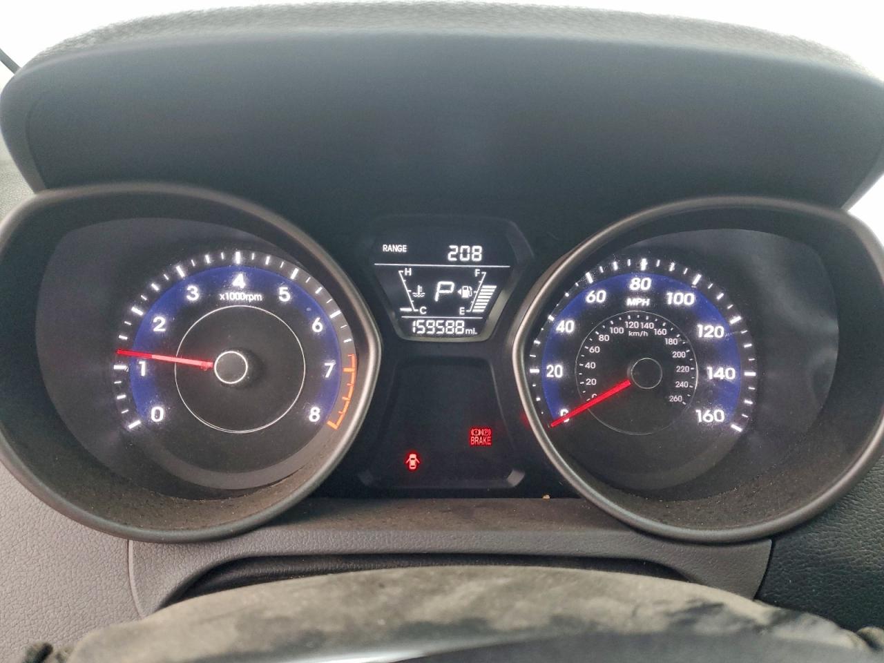 2016 HYUNDAI ELANTRA SE photo 9