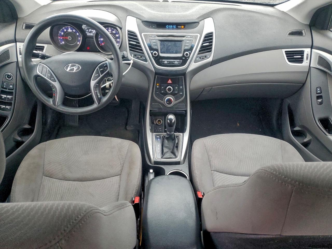 2016 HYUNDAI ELANTRA SE photo 8