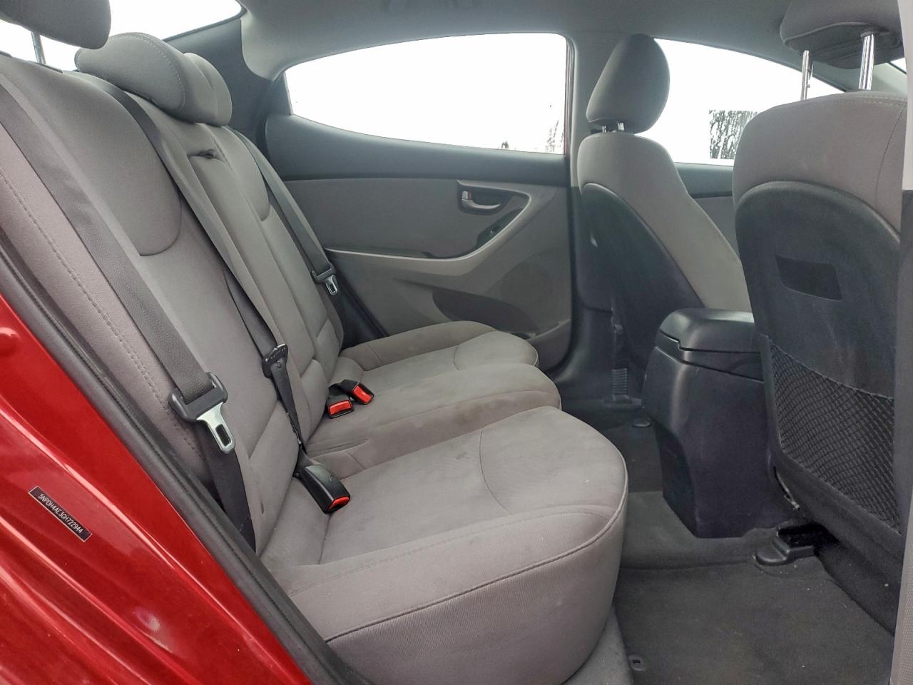 2016 HYUNDAI ELANTRA SE photo 10