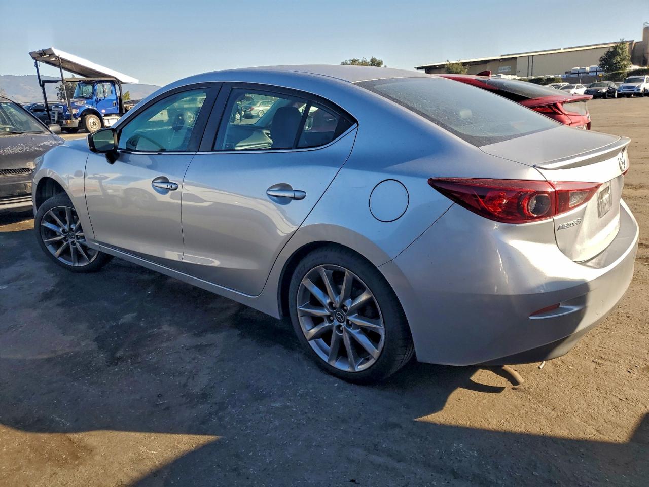 2018 MAZDA 3 TOURING photo 2