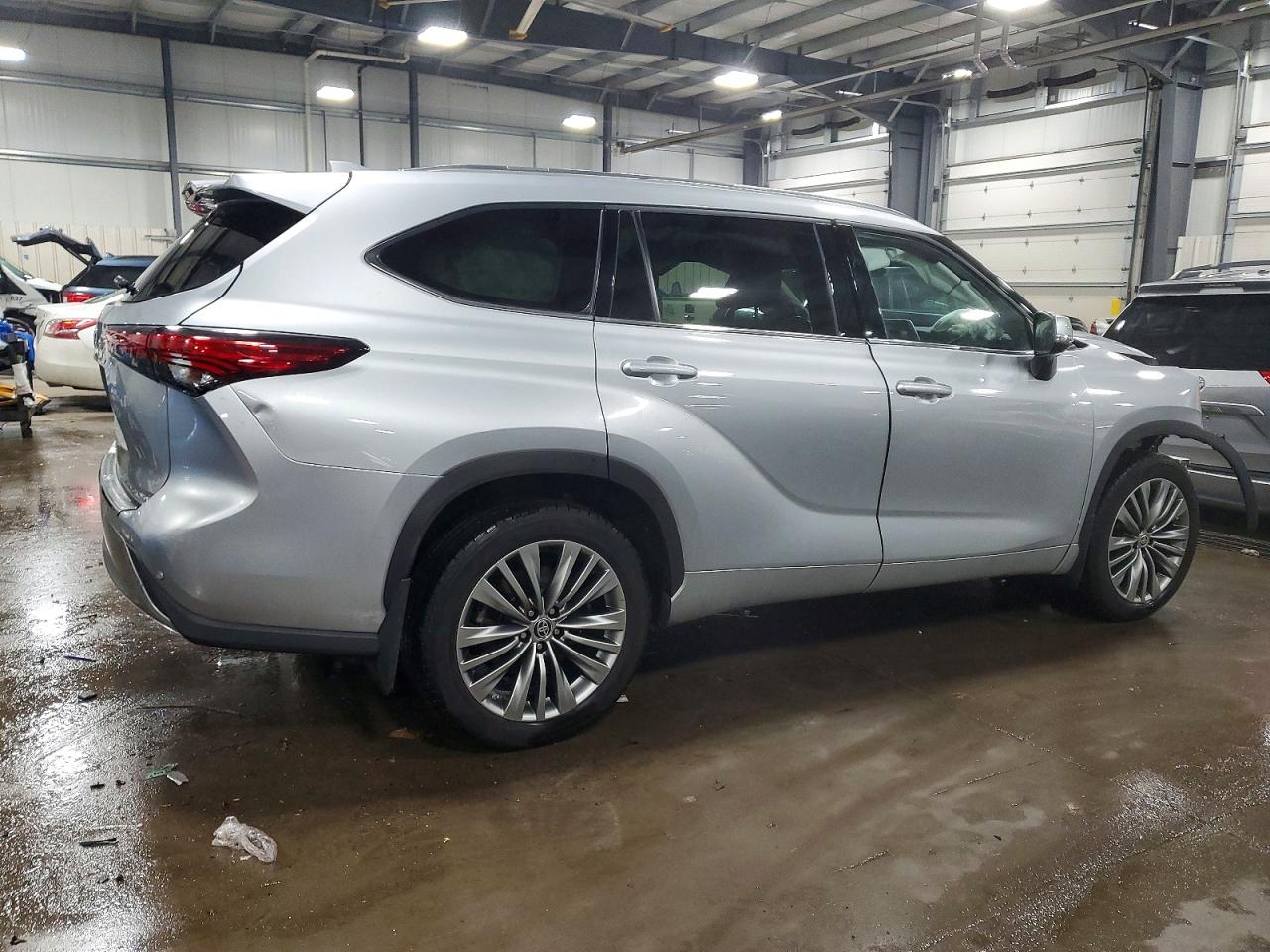 2020 TOYOTA HIGHLANDER PLATINUM photo 3