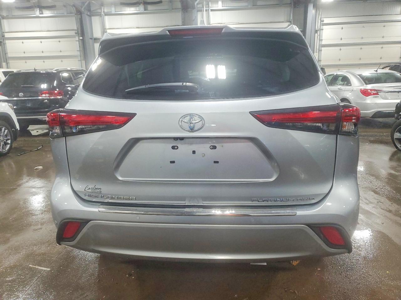 2020 TOYOTA HIGHLANDER PLATINUM photo 6