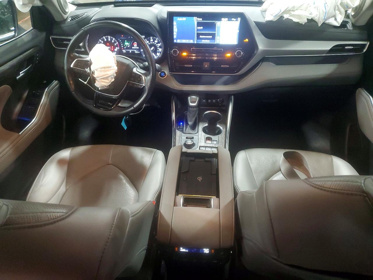 2020 TOYOTA HIGHLANDER PLATINUM photo 8