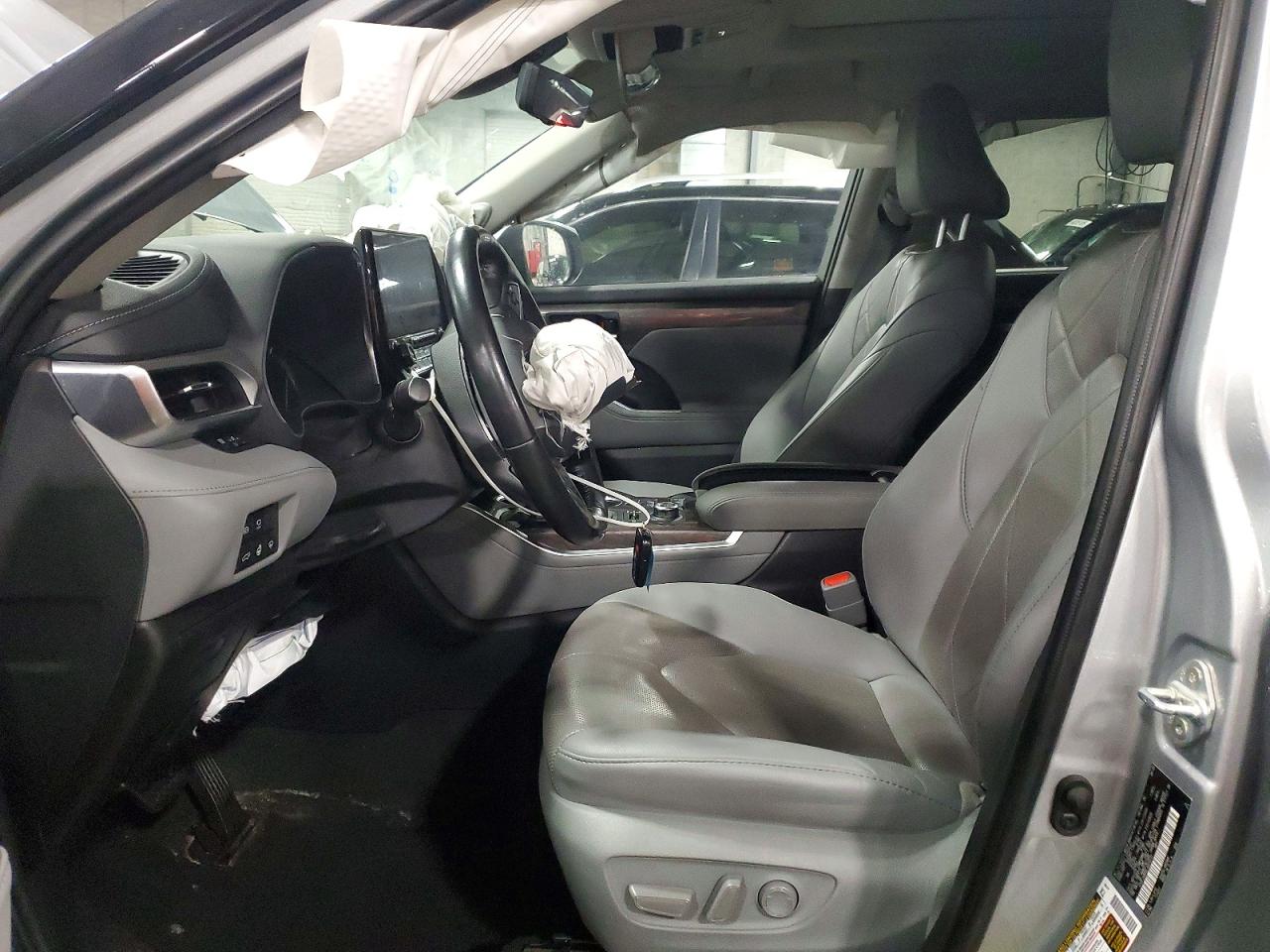 2020 TOYOTA HIGHLANDER PLATINUM photo 7