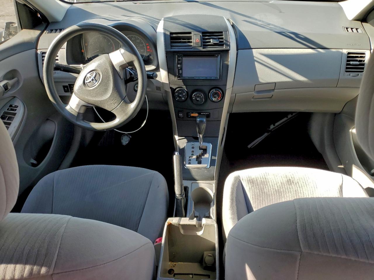 2010 TOYOTA COROLLA BASE photo 8