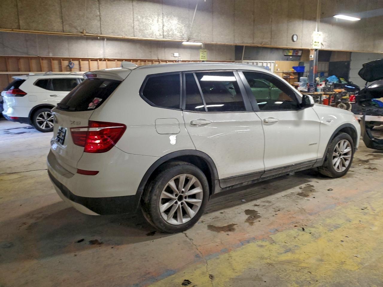 2015 BMW X3 XDRIVE28I photo 3