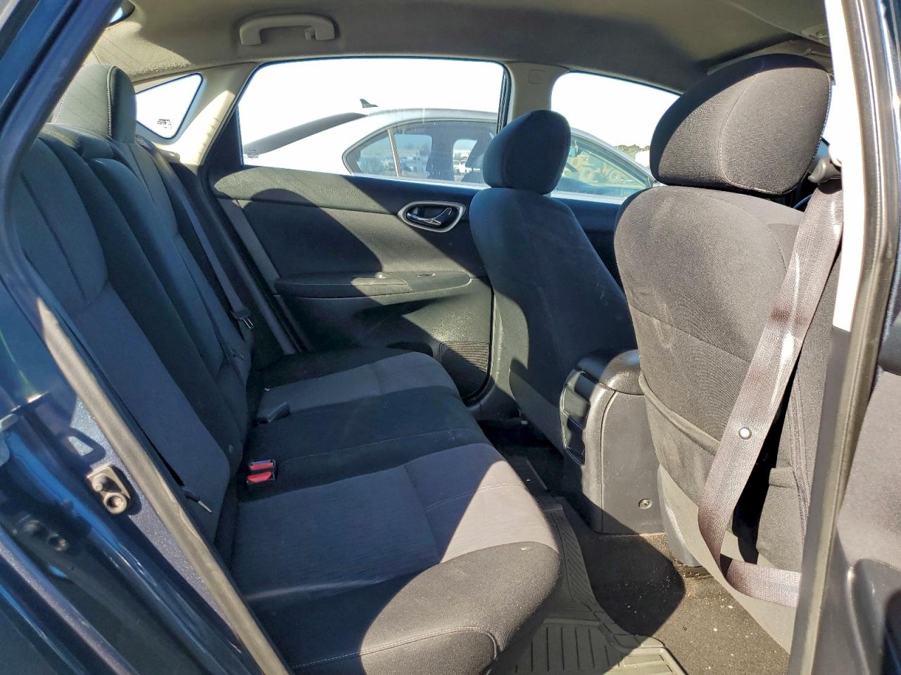 2014 NISSAN SENTRA S photo 10