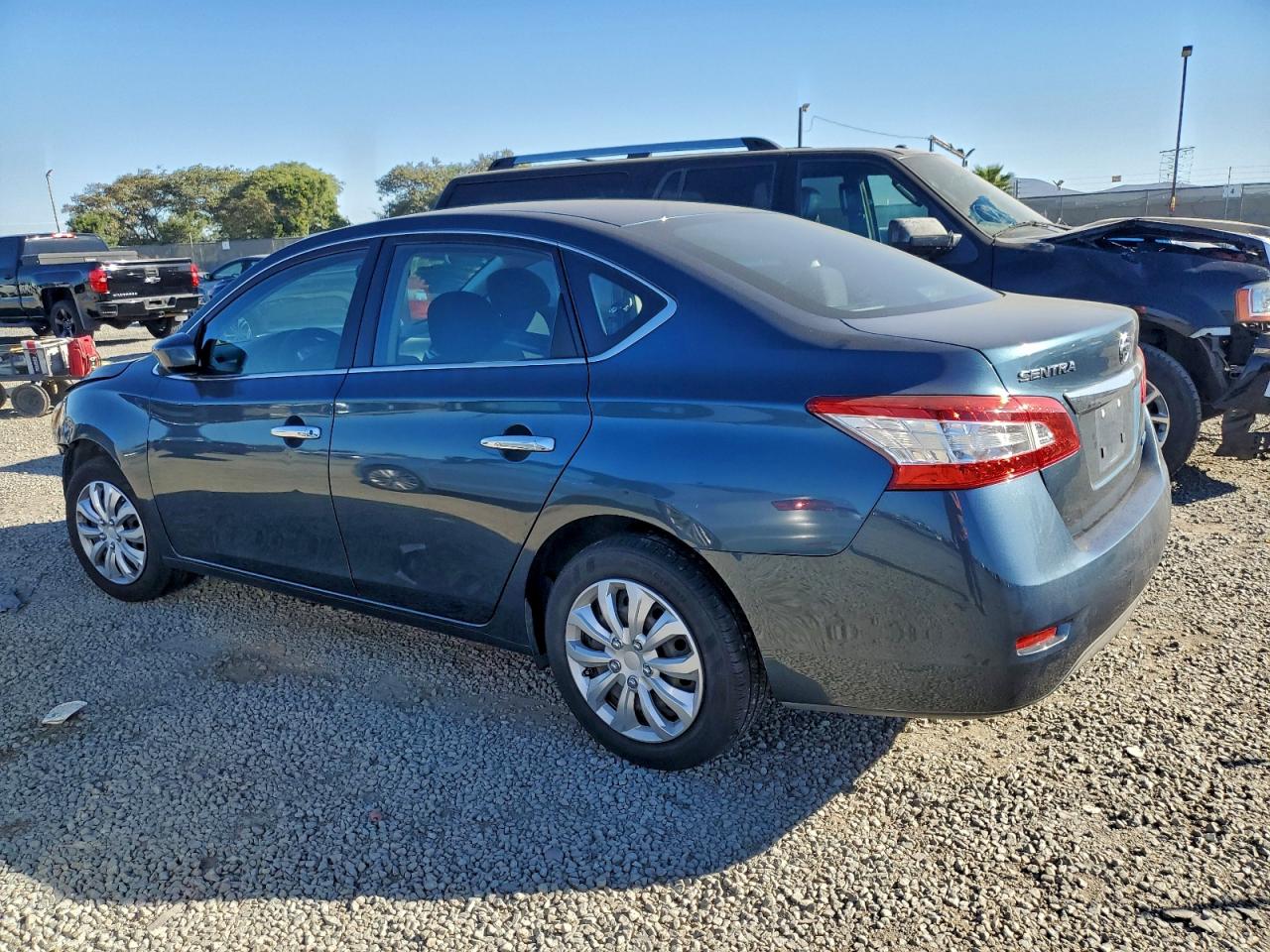 2014 NISSAN SENTRA S photo 2