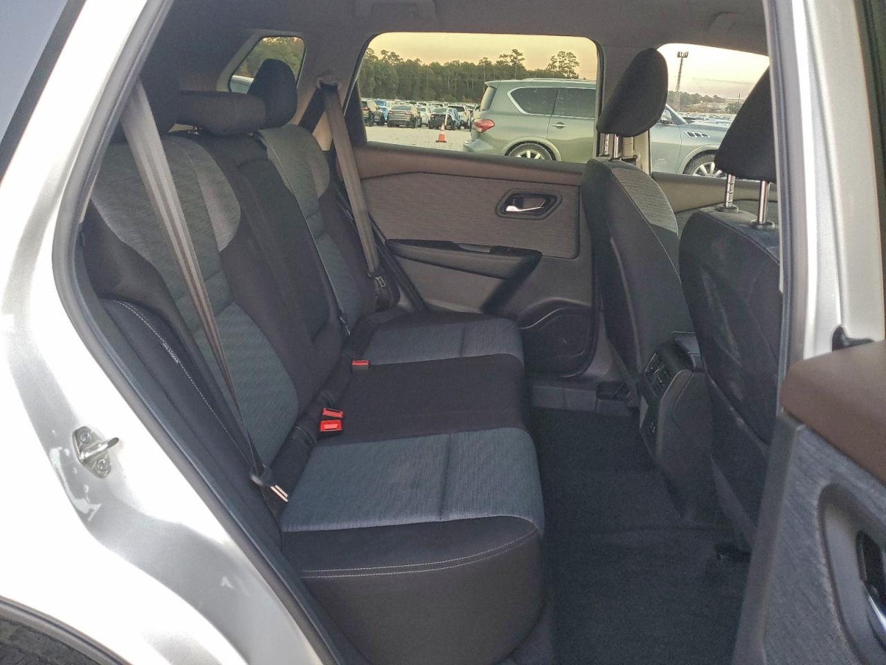 2023 NISSAN ROGUE SV photo 11