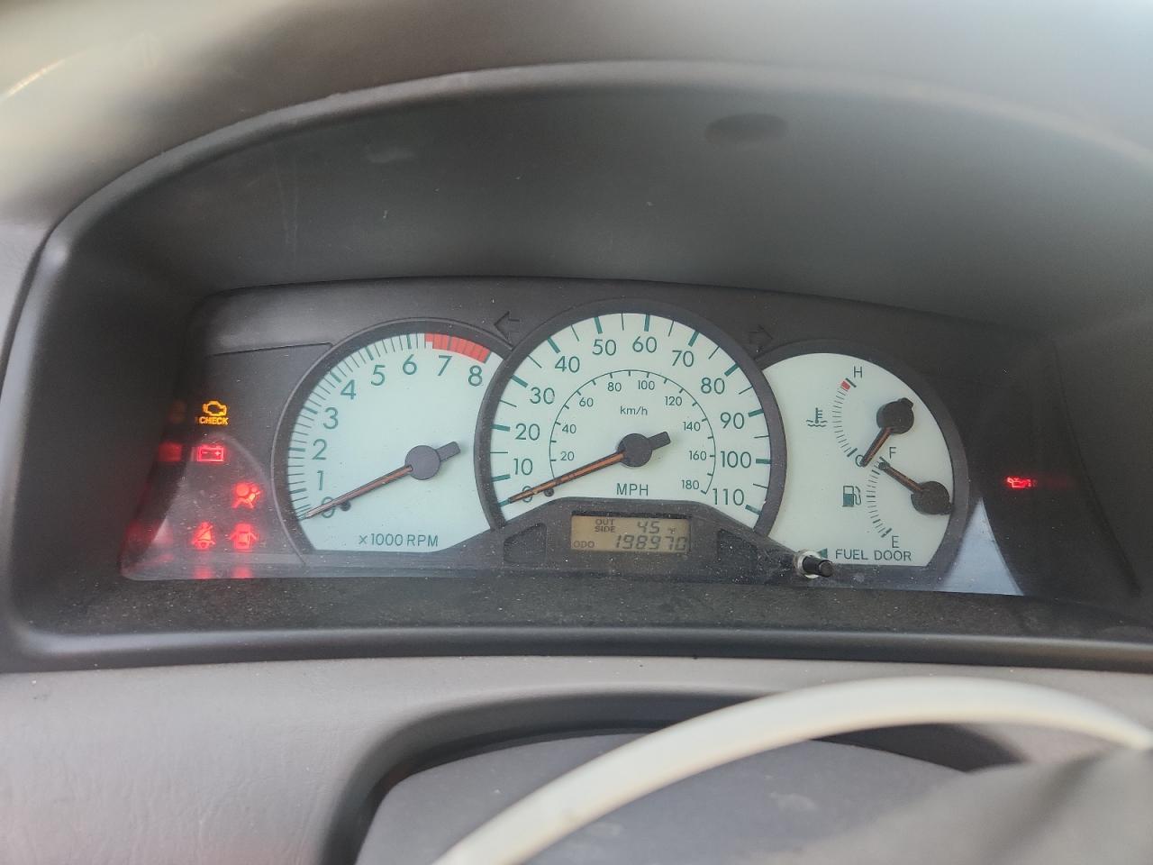 2004 TOYOTA COROLLA CE photo 9