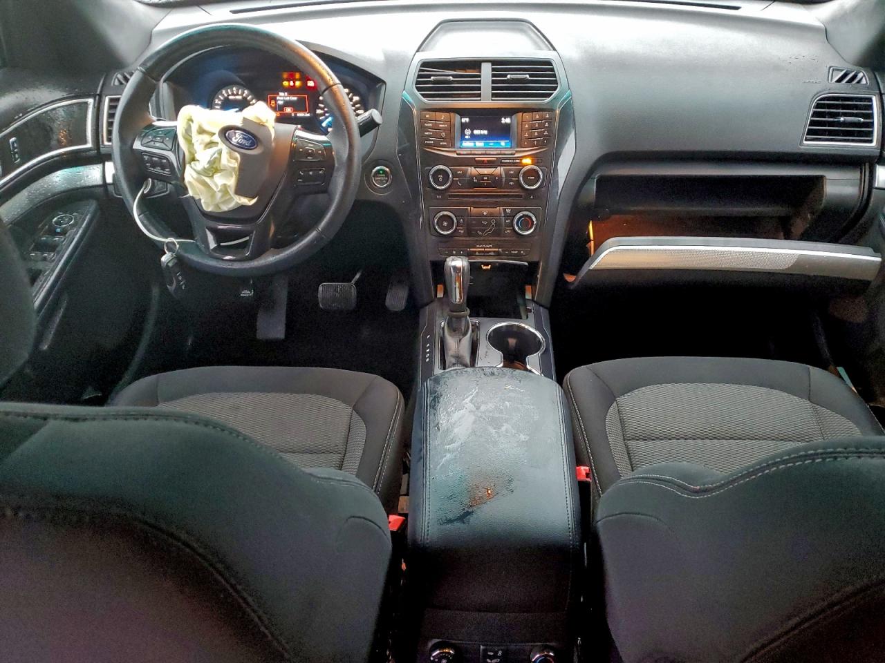 2017 FORD EXPLORER XLT photo 8