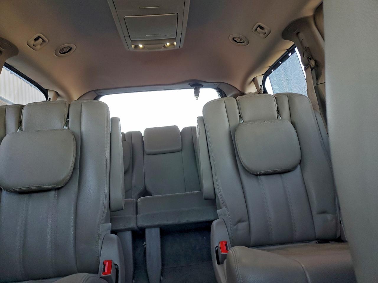 2015 CHRYSLER TOWN & COUNTRY TOURING photo 10