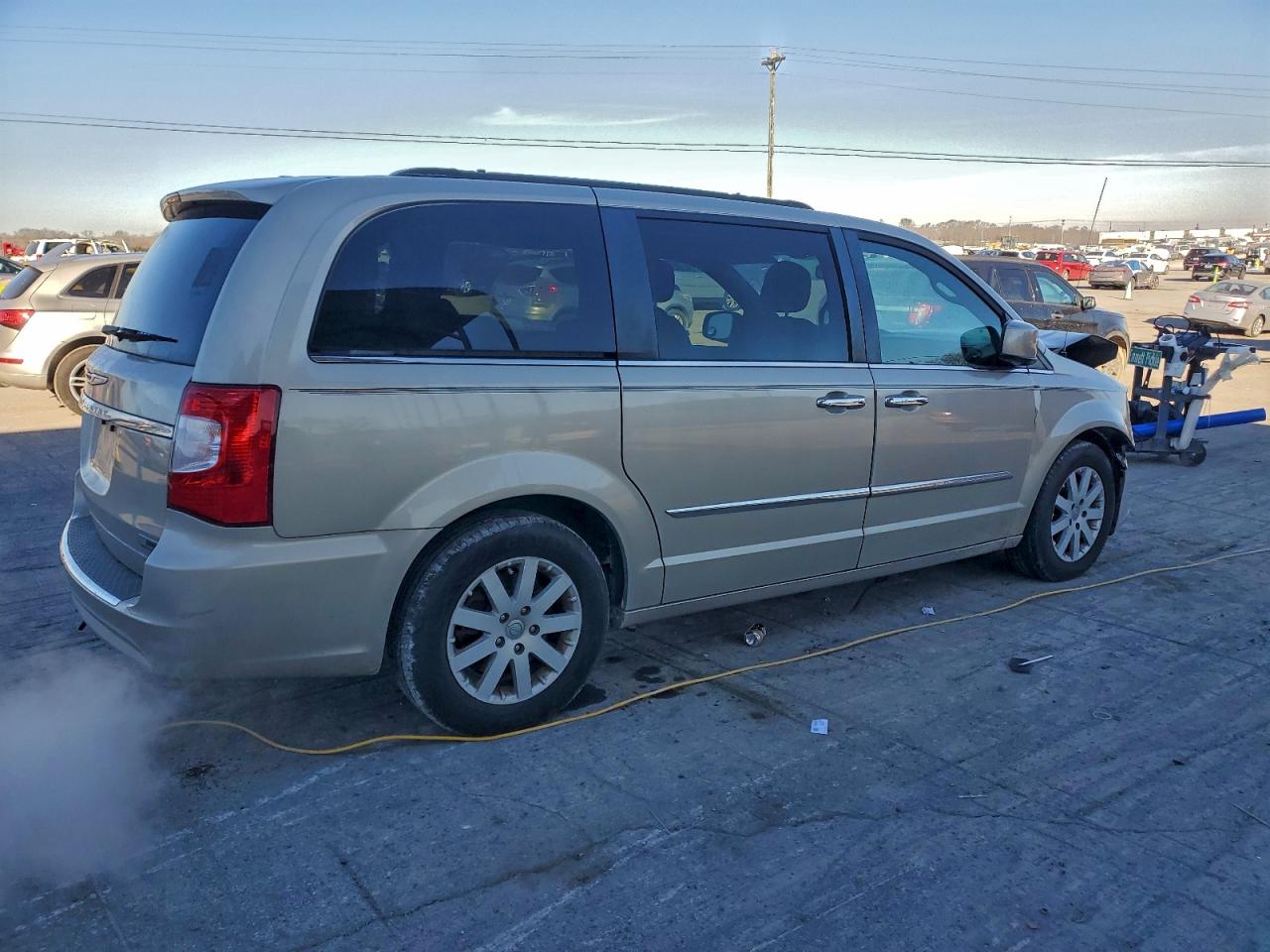 2015 CHRYSLER TOWN & COUNTRY TOURING photo 3