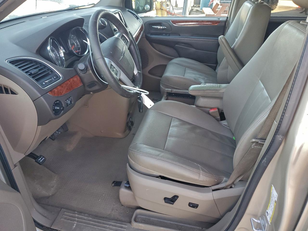 2015 CHRYSLER TOWN & COUNTRY TOURING photo 7