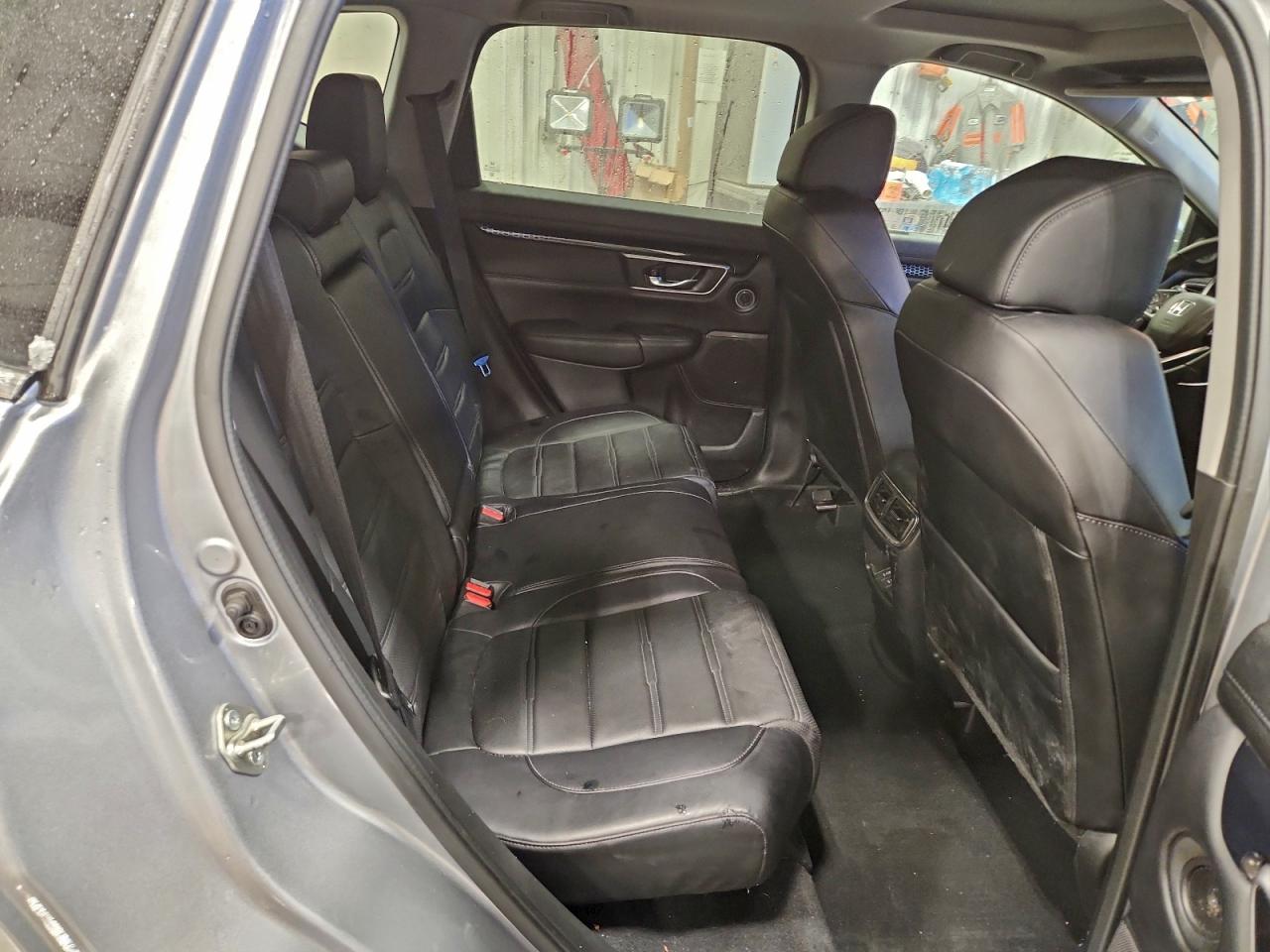 2018 HONDA CR-V TOURING photo 11
