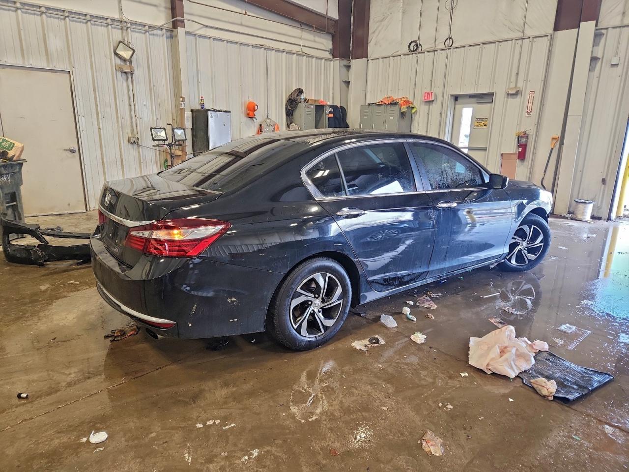 2017 HONDA ACCORD LX photo 3