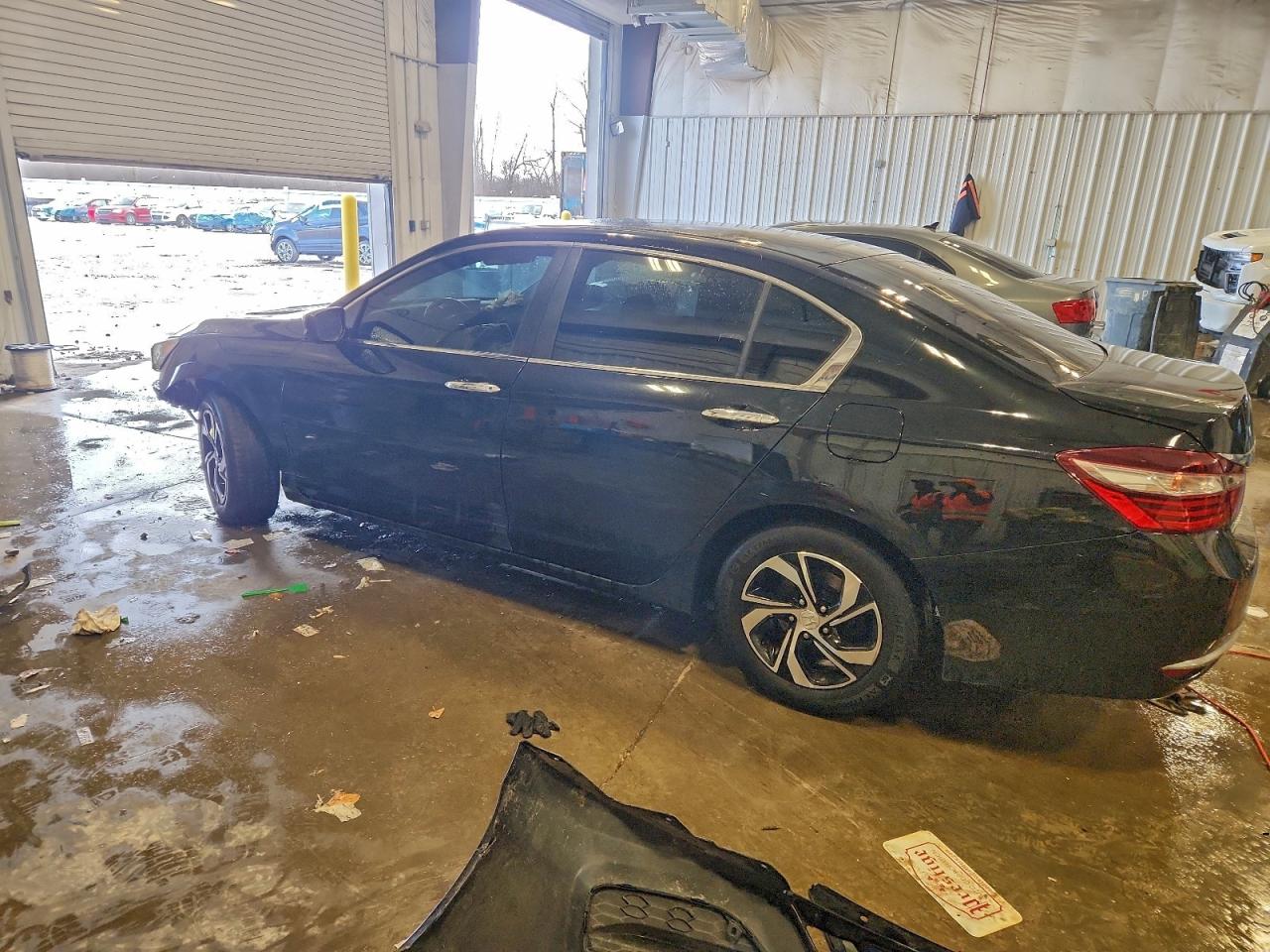 2017 HONDA ACCORD LX photo 2