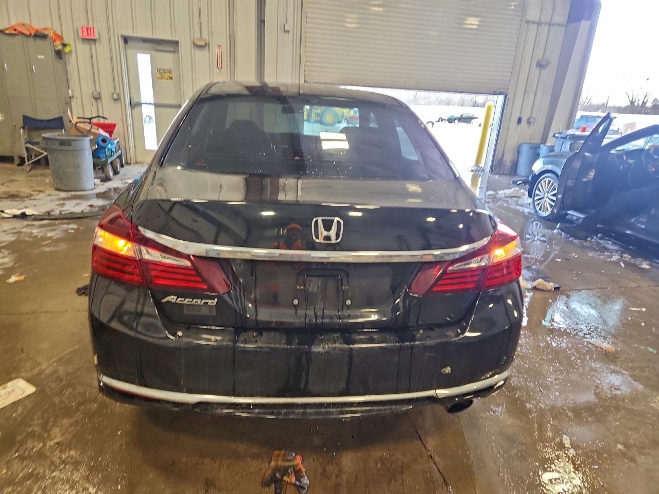 2017 HONDA ACCORD LX photo 6
