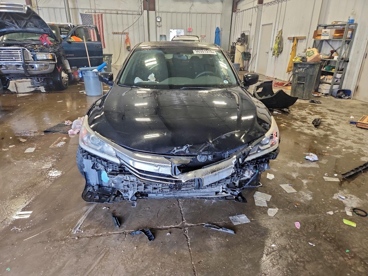 2017 HONDA ACCORD LX photo 5