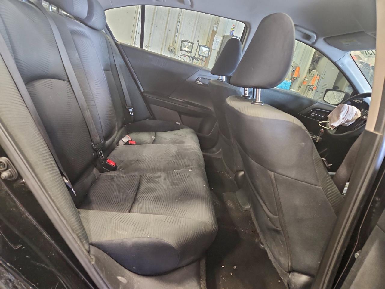 2017 HONDA ACCORD LX photo 10