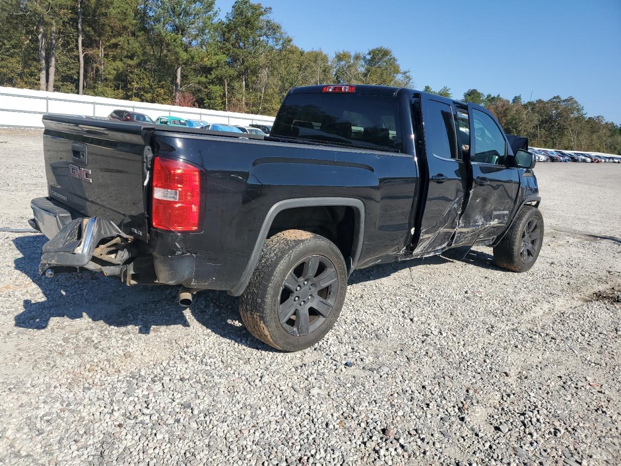 2015 GMC SIERRA K1500 SLE photo 3