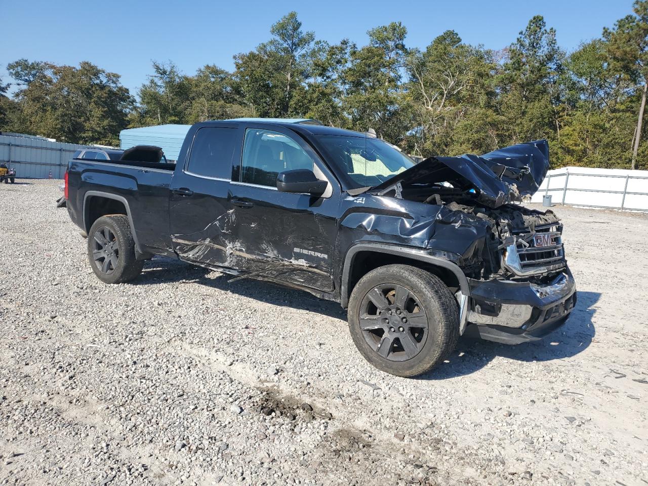 2015 GMC SIERRA K1500 SLE photo 4