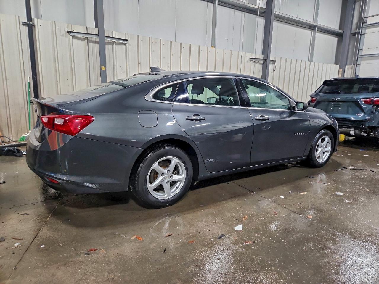 2017 CHEVROLET MALIBU LS photo 3
