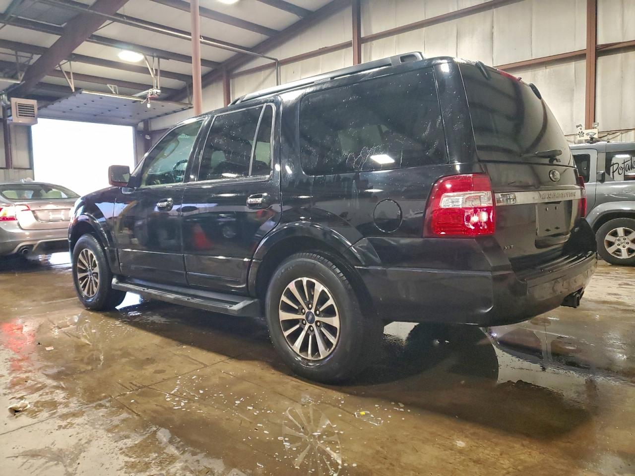 2016 FORD EXPEDITION XLT photo 2